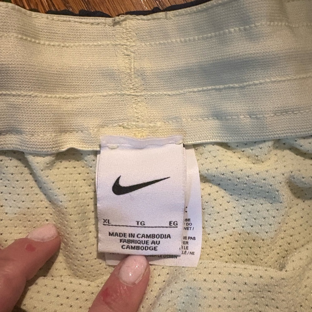 Nike Naomi Osaka Green Yellow Tie Dye Tennis Athletic Shorts XL - Picture 6 of 7